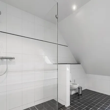 Spacious De Pauwenhof, Cleaning Included